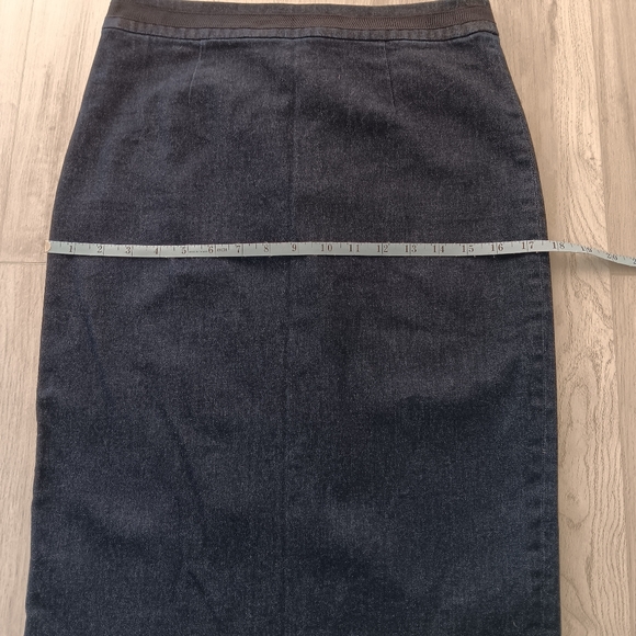 Boden Blue Denim Pencil Midi Skirt Purple Waistband Detail Lined Size 6L - Picture 8 of 10